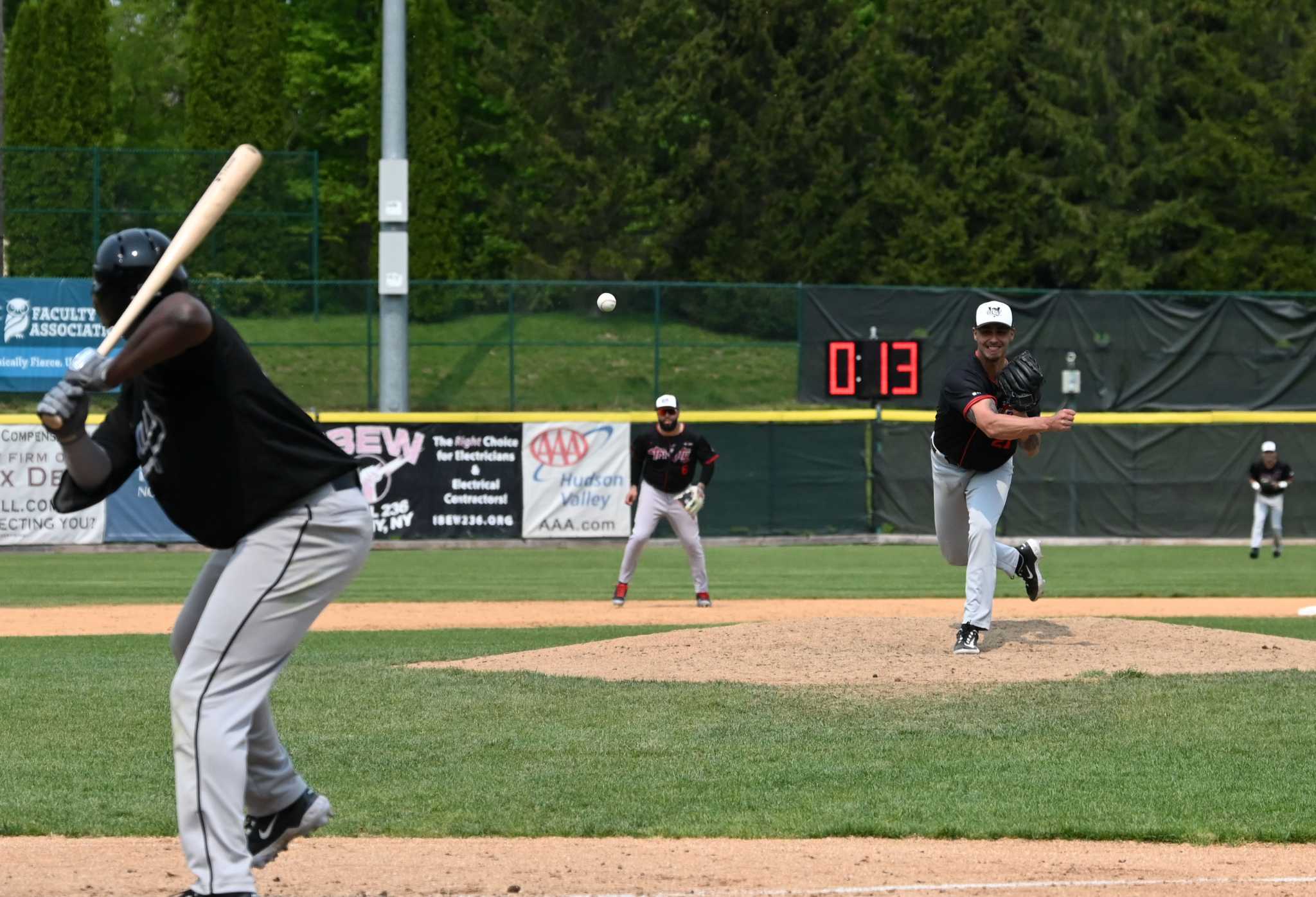 The only photo I can find of Pete Incaviglia as a Yankee. He lasted three  weeks with the team.