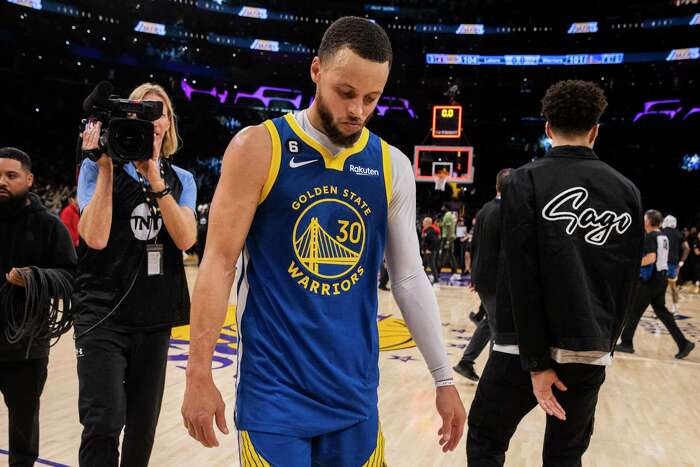 Warriors news: Stephen Curry struggles as rivalry with Cavs builds, Golden  State faltered in fourth quarter - Golden State Of Mind