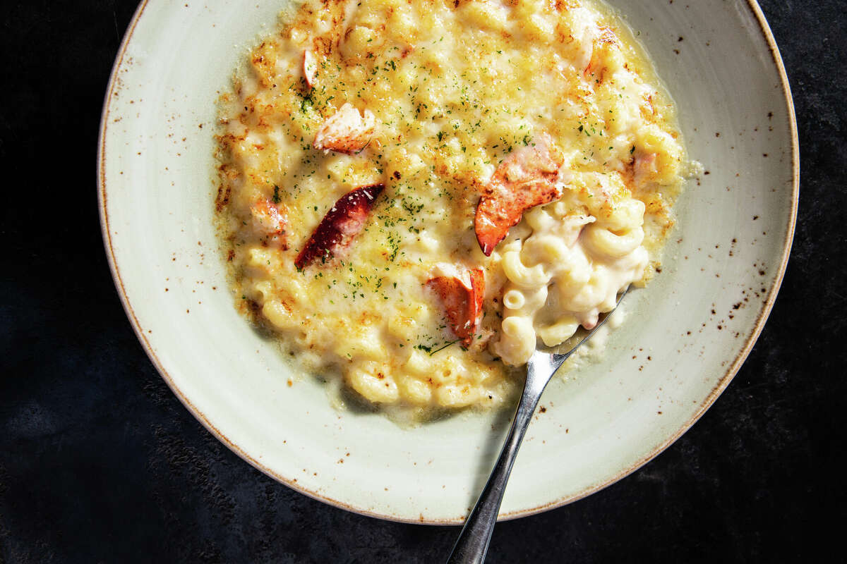 How To Make Kata Robatas Miso Lobster Macaroni And Cheese At Home