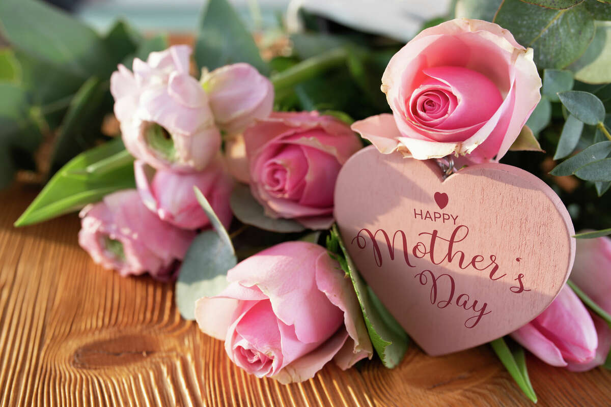 Story photo for It's not too late to order last-minute Mother's Day flowers in time for the weekend