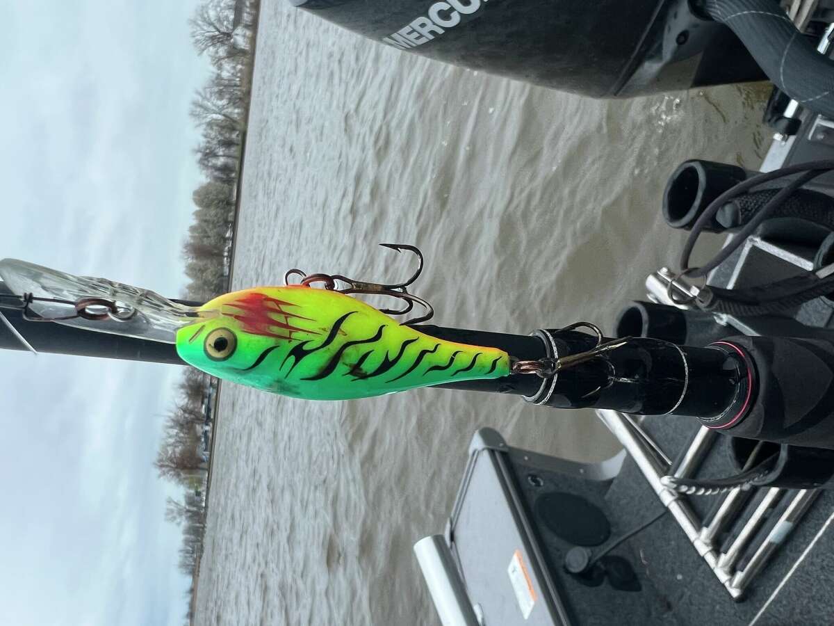 Fishing guru Mark Martin shows how lead core line can work on rivers