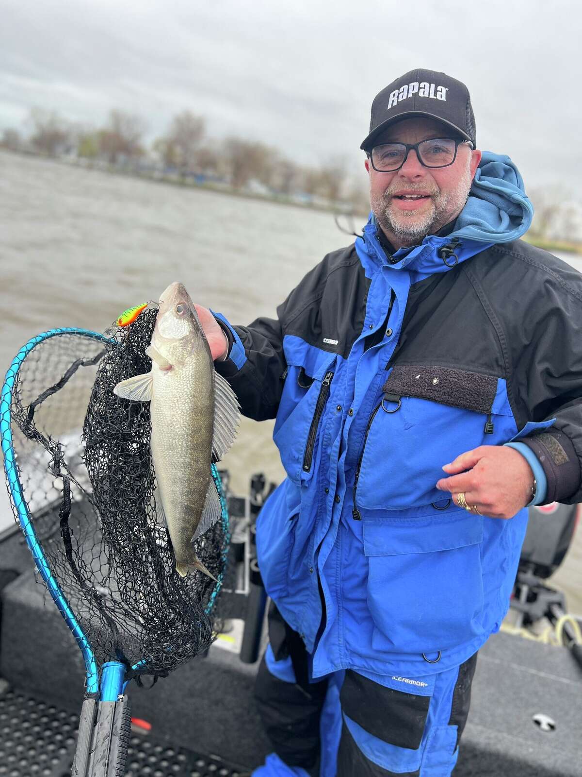 Fishing guru Mark Martin shows how lead core line can work on rivers