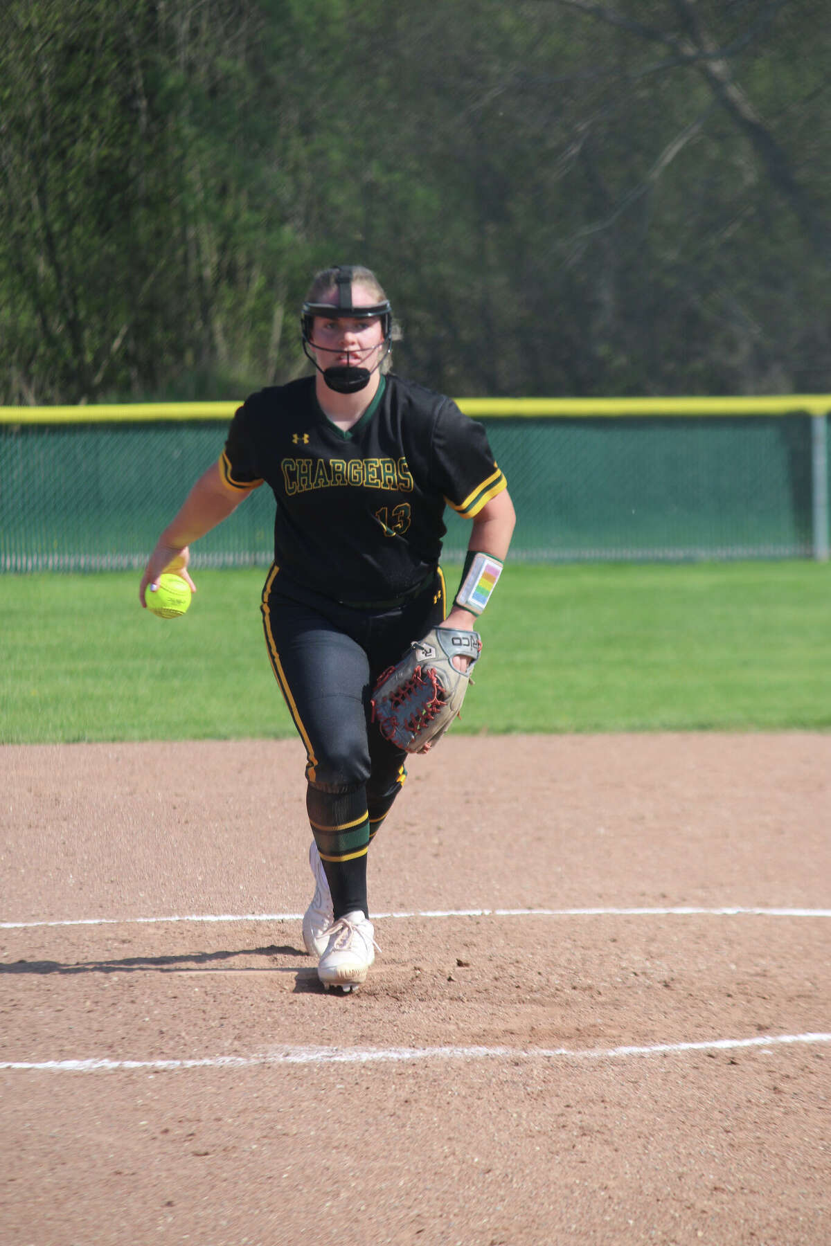 Dow's Belding sets record, Chargers make incredible comeback