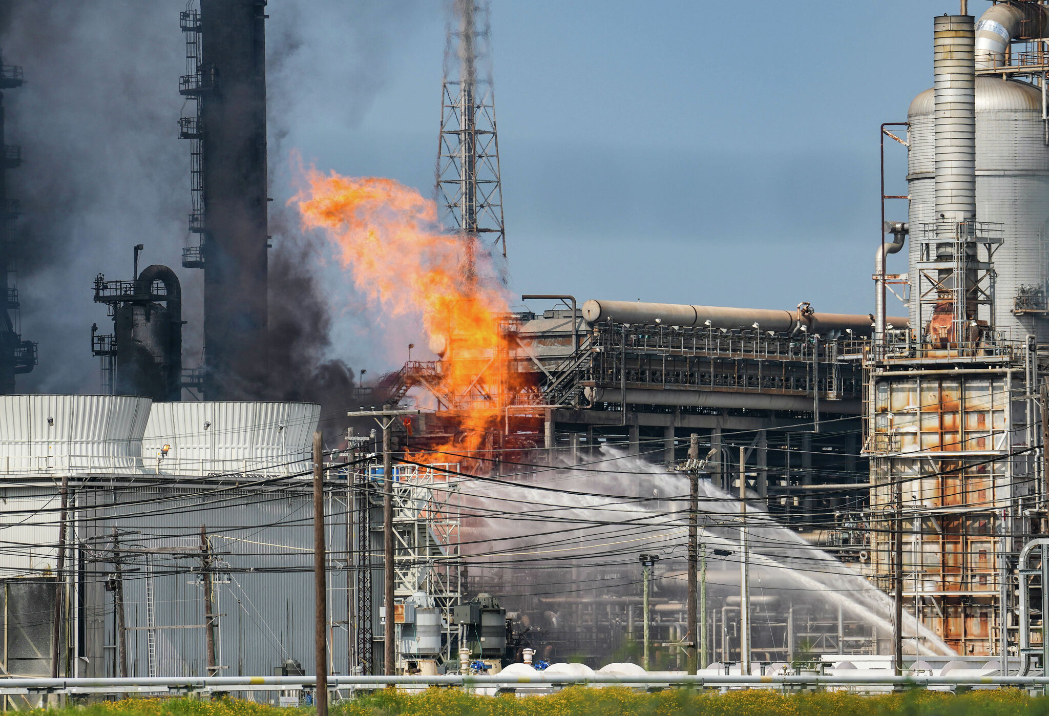 Shell faces lawsuit after chemical fire at Houston-area site - Vimarsana News