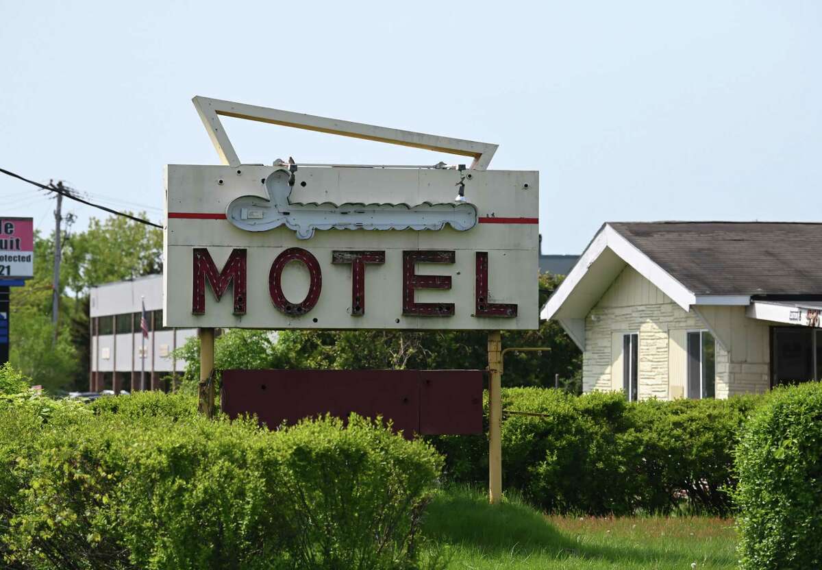 Colonie motel to be razed as Stewart's plans new location