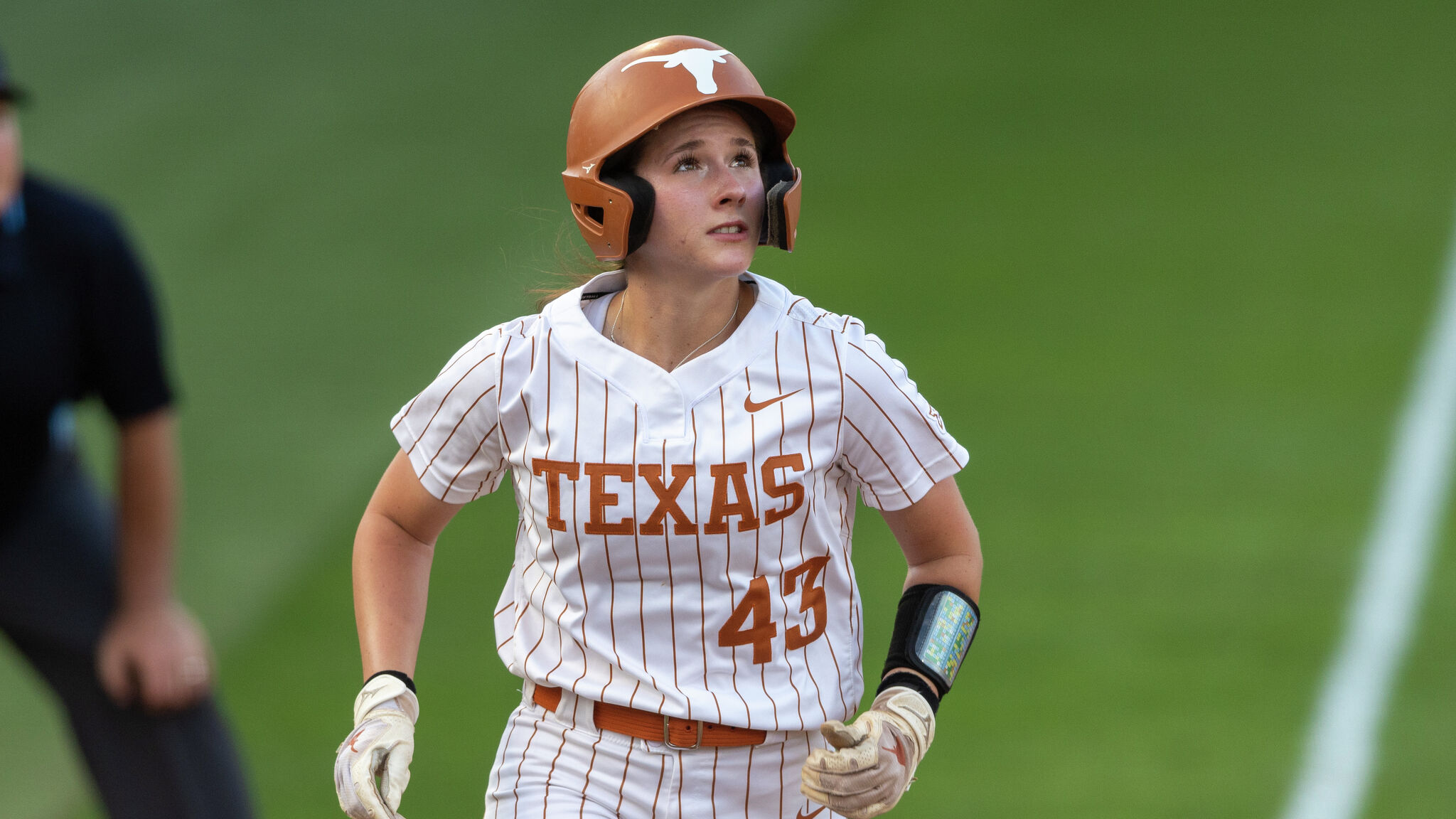 Viviana Martinez - Softball - University of Texas Athletics