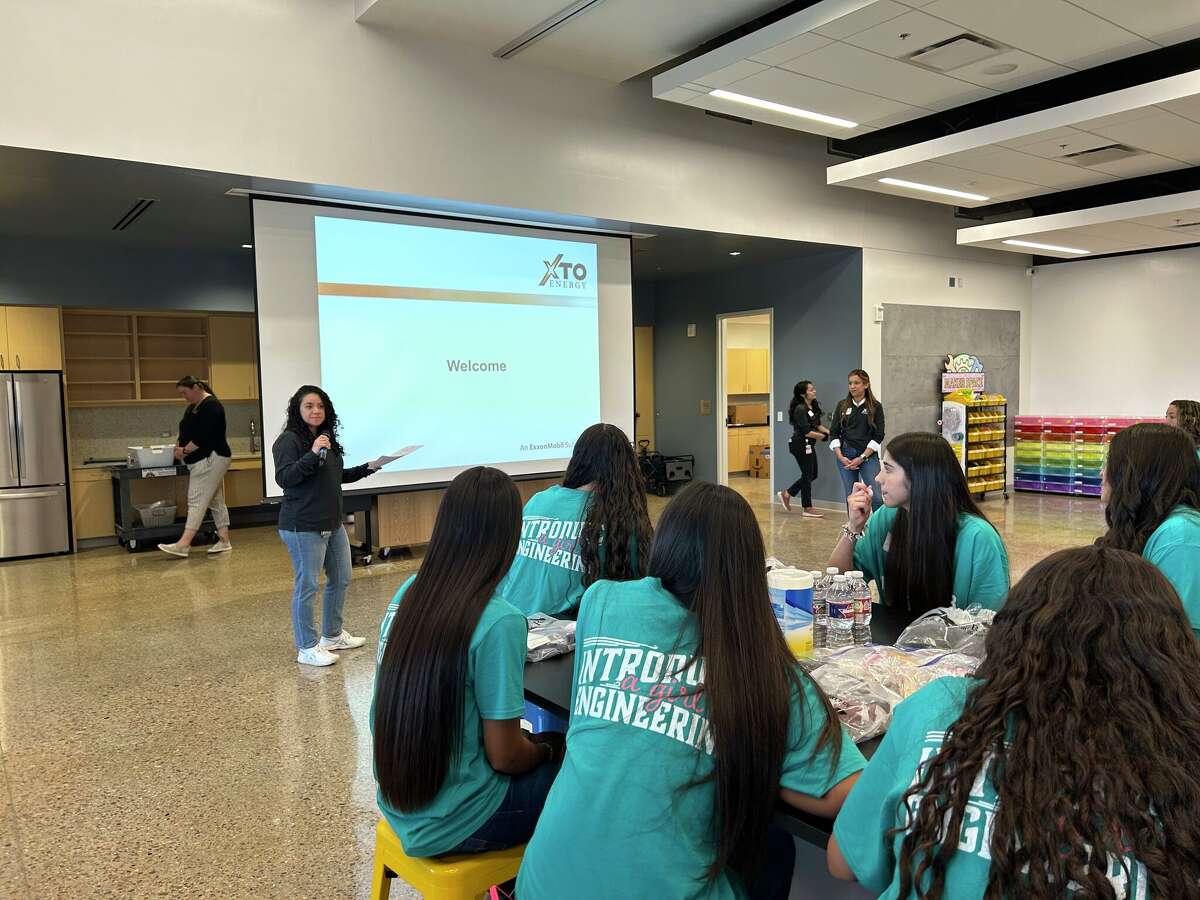 XTO Energy in Midland holds 'Introduce a Girl to Engineering Day'