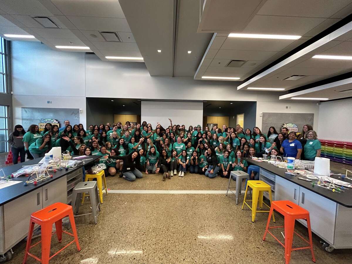 XTO Energy in Midland holds 'Introduce a Girl to Engineering Day'