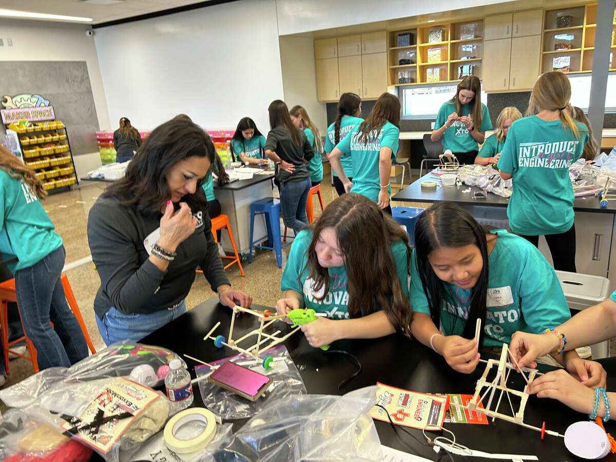 XTO Energy in Midland holds 'Introduce a Girl to Engineering Day'