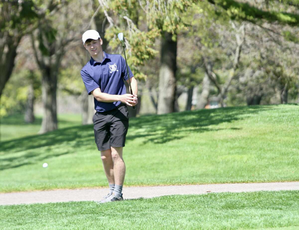 Manistee places first at Lincoln Hills Golf Club