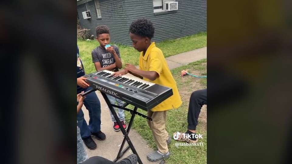 Story photo for Houston fifth-grader goes viral on TikTok for his self-taught piano skills