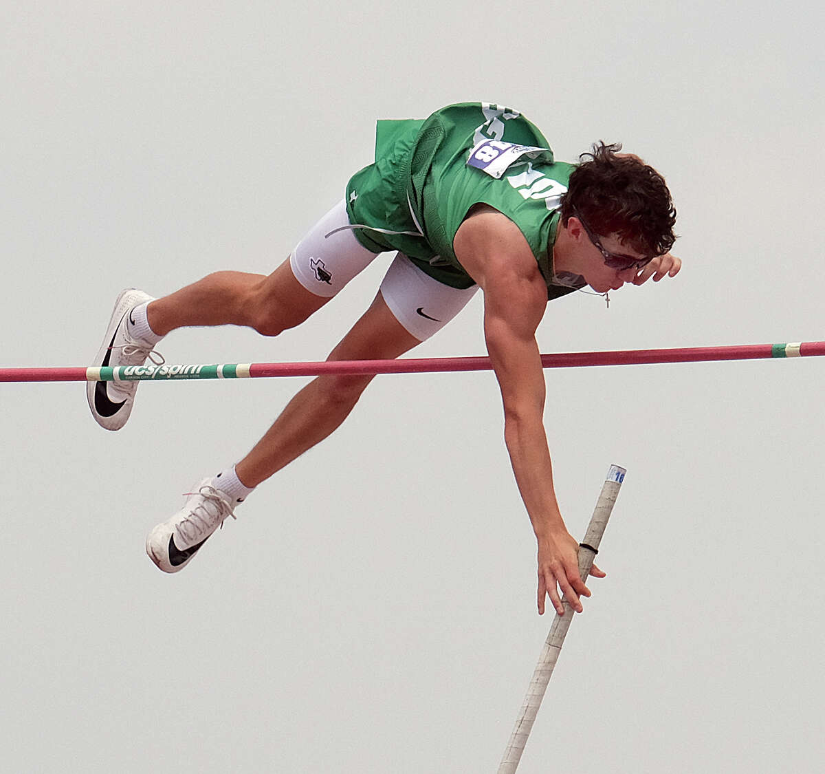 Canyon Lake's Lentz, Randolph's Nunez set state records