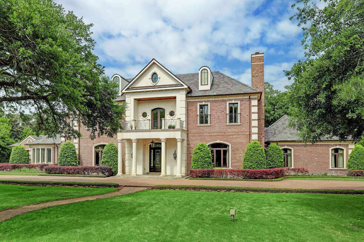 Houston mansion with 50car garage in Rivercrest hits markets for 10M