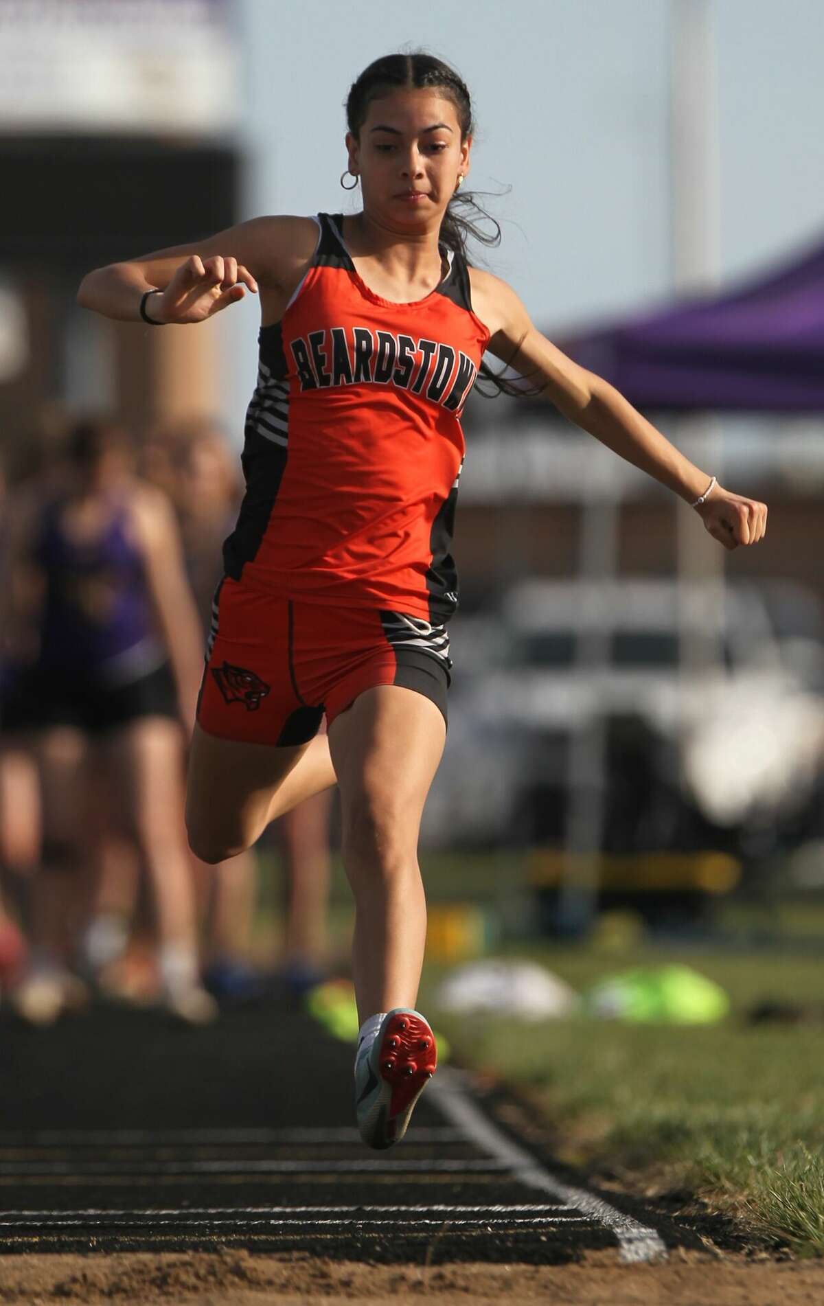 Beardstown's Diana Huerta qualifies for state in 2 events