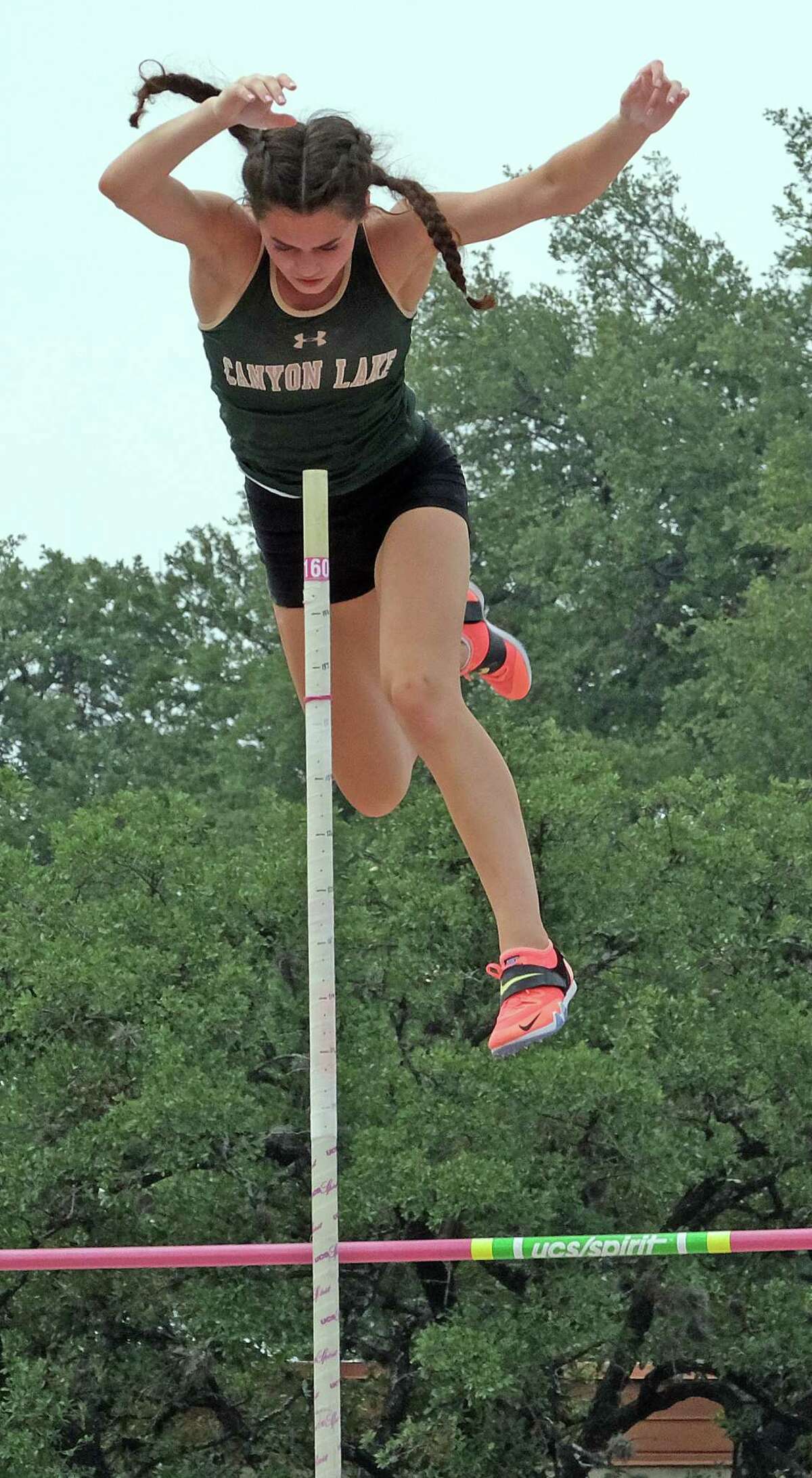 Canyon Lake's Lentz, Randolph's Nunez set state records