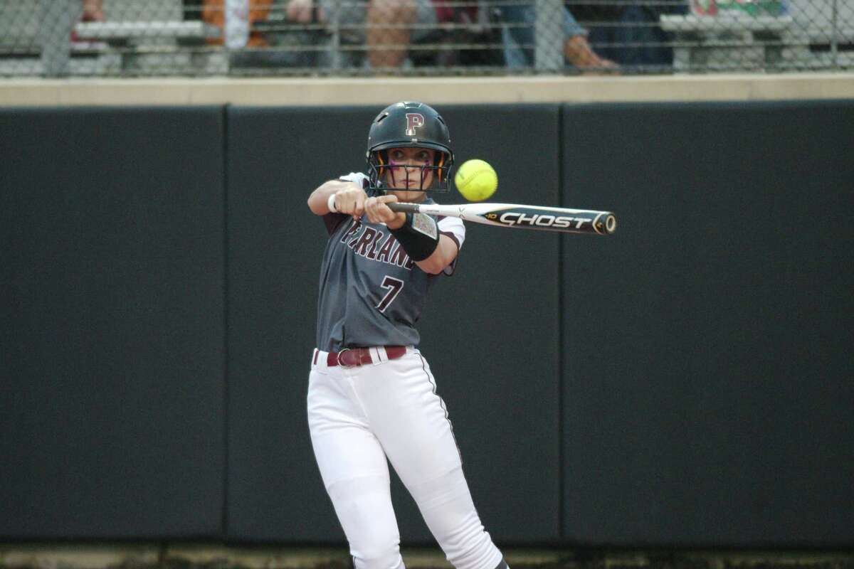 Pearland holds off Kingwood for softball playoff victory