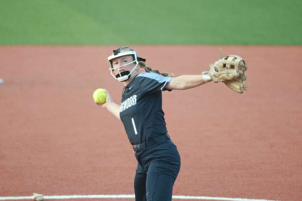 Pearland holds off Kingwood for softball playoff victory