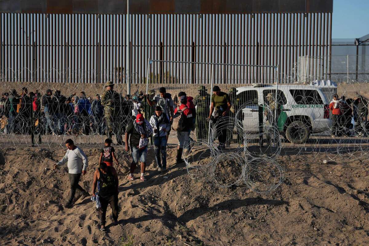 Title 42 expires Texas border crossings mostly calm despite warnings