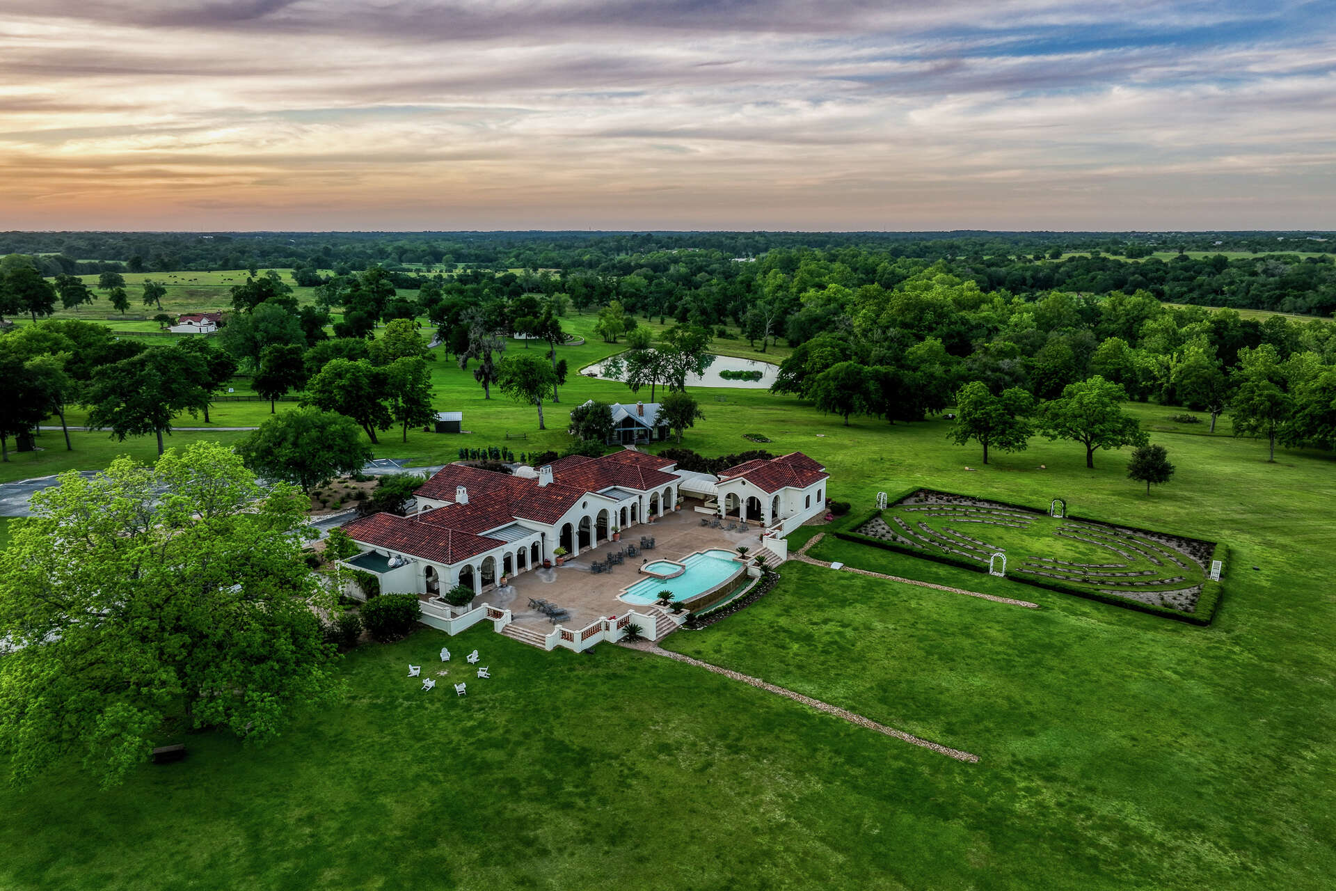 Drake's Houston home revealed to be $15 million ranch