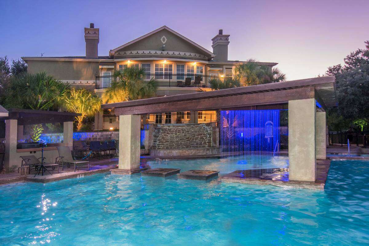 Guess the rent of this 3bedroom Stone Oak apartment home