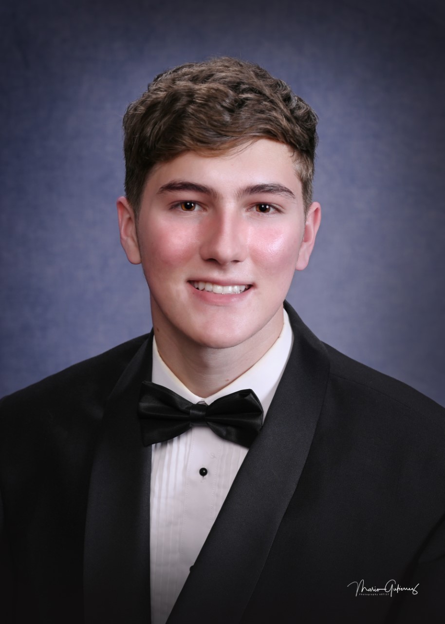 Bruni High School Valedictorian Walker Bradley Whitworth
