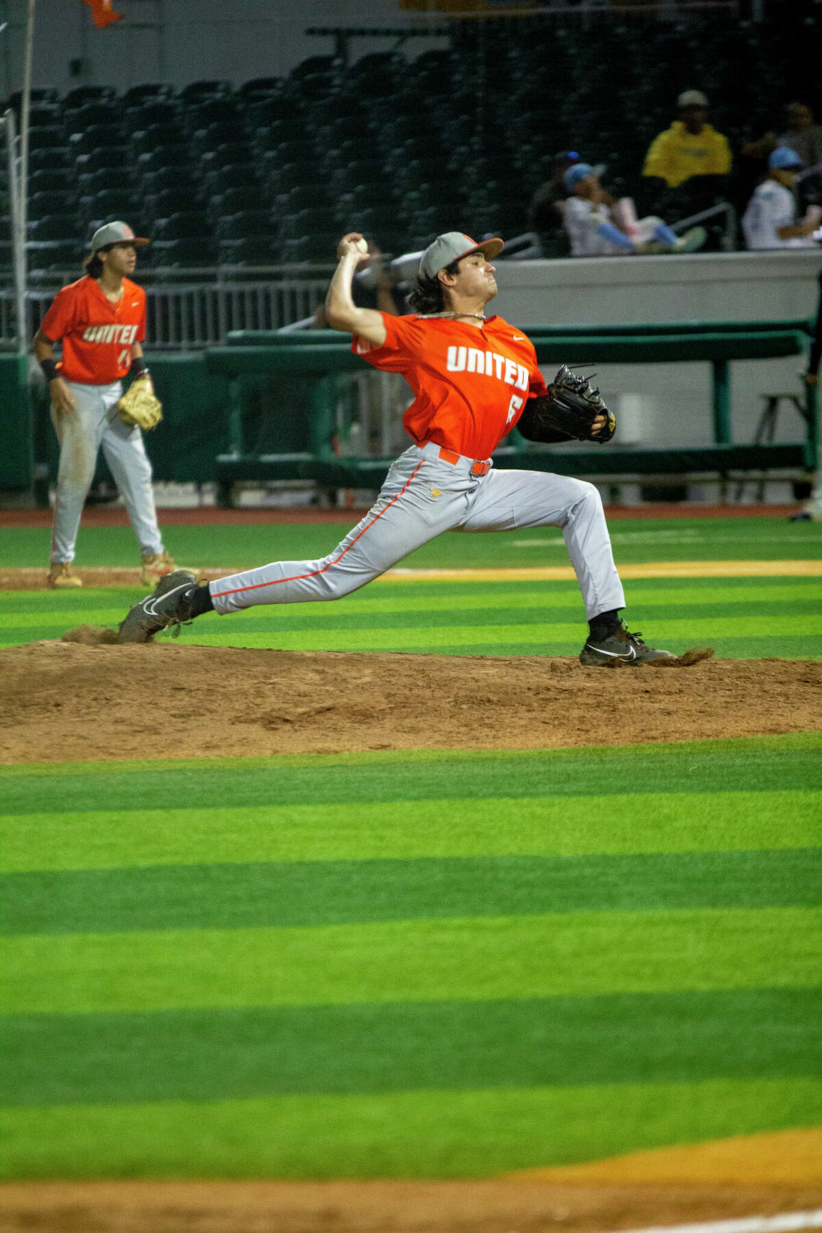 Daniel Rendon and the United Longhorns advanced to the third round of the state playoffs as they swept Los Fresnos on Friday.
