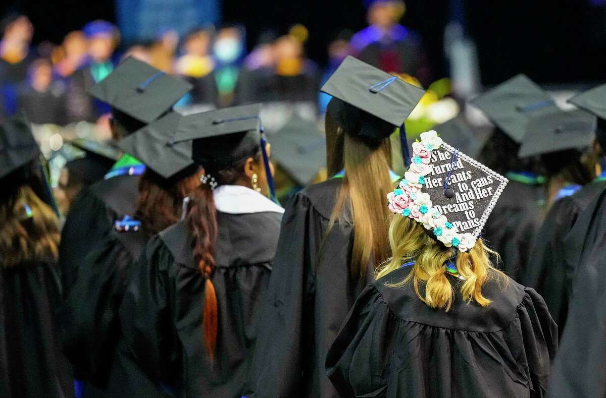 Class of 2023 graduating after surviving college amid Covid