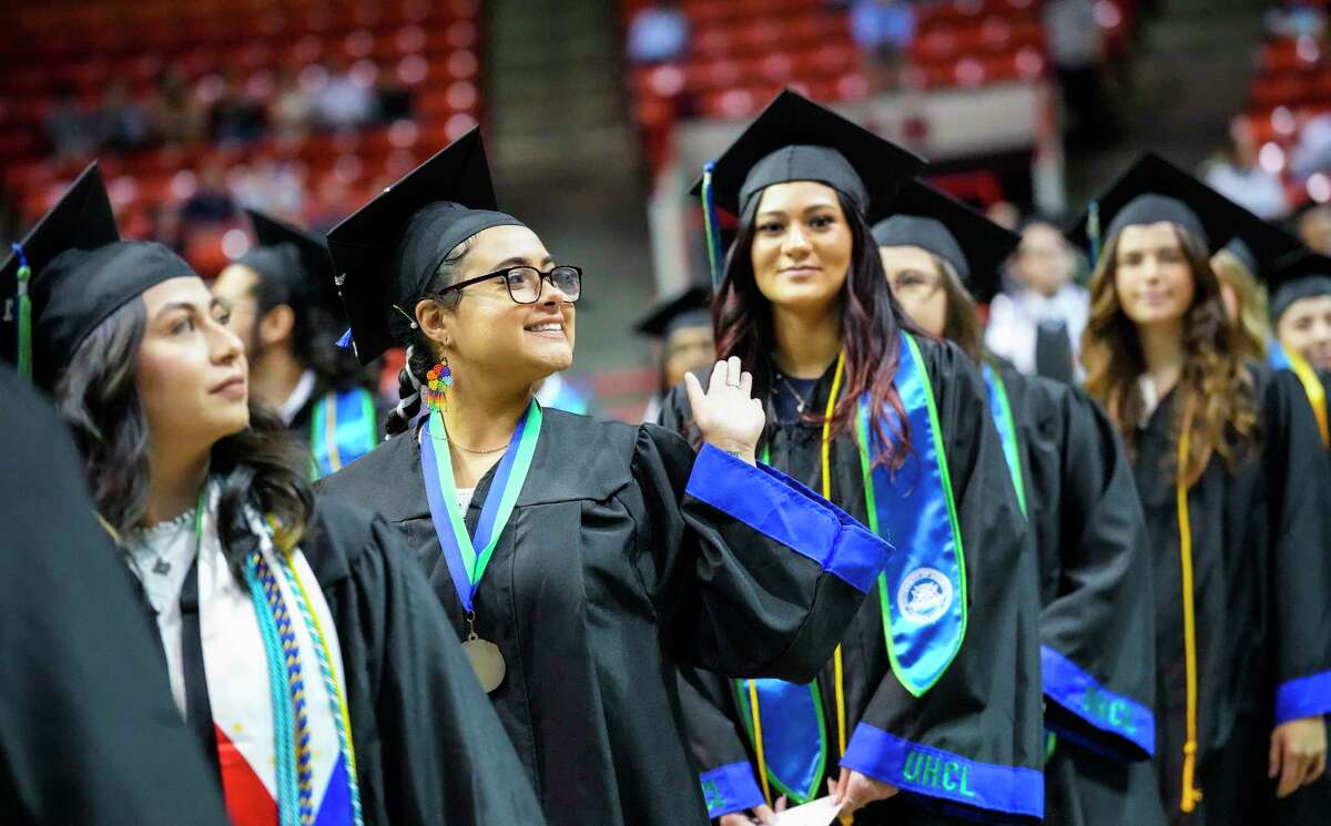 Class of 2023 graduating after surviving college amid Covid