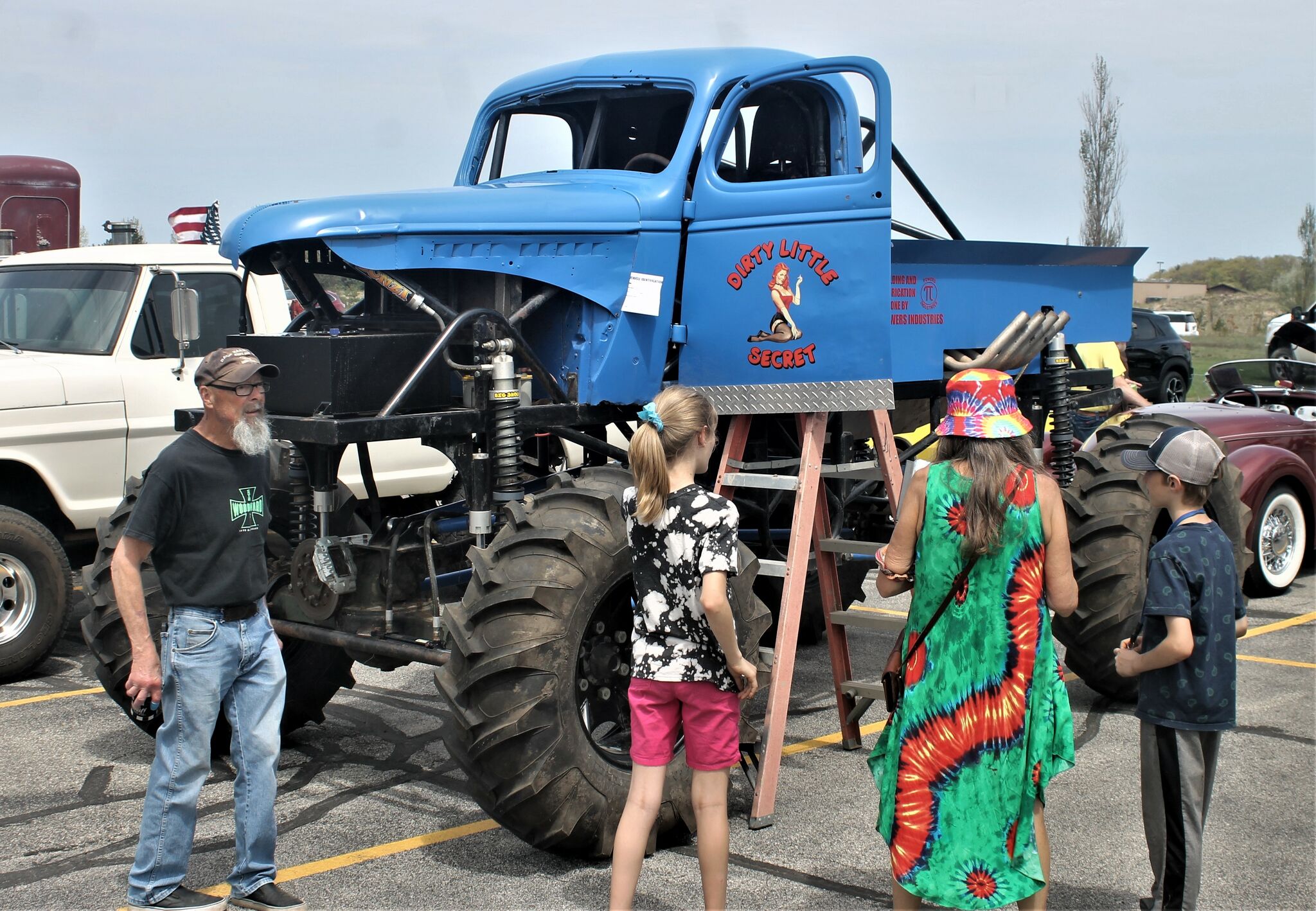 Manistee car show raises money for senior center, animal shelter