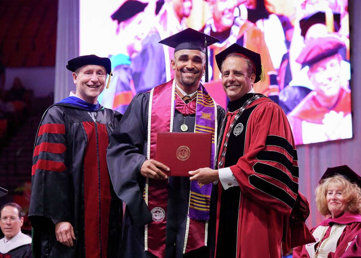 Eagles QB Jalen Hurts graduates with master's degree from Oklahoma