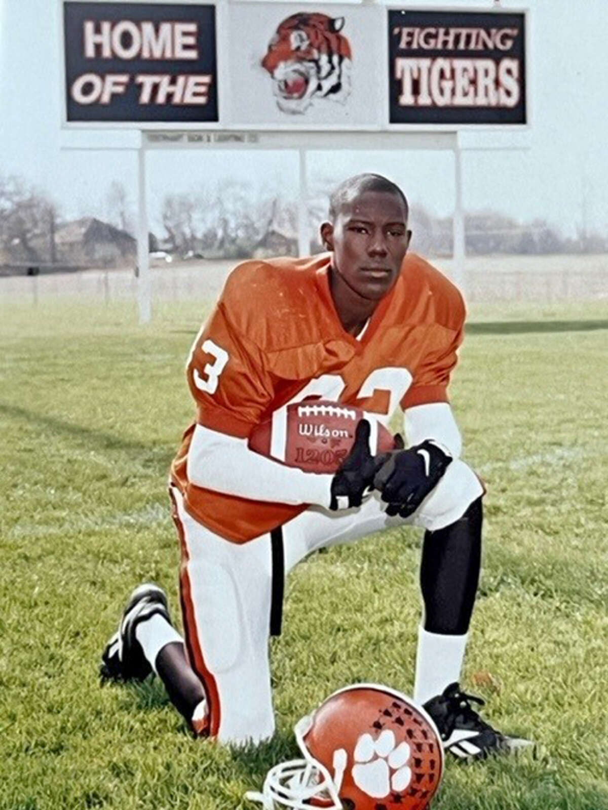 Laurence Hogg Was Football Standout At Edwardsville High School