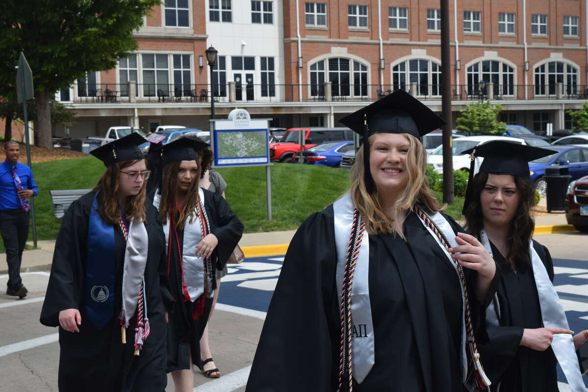 Illinois College Commencement