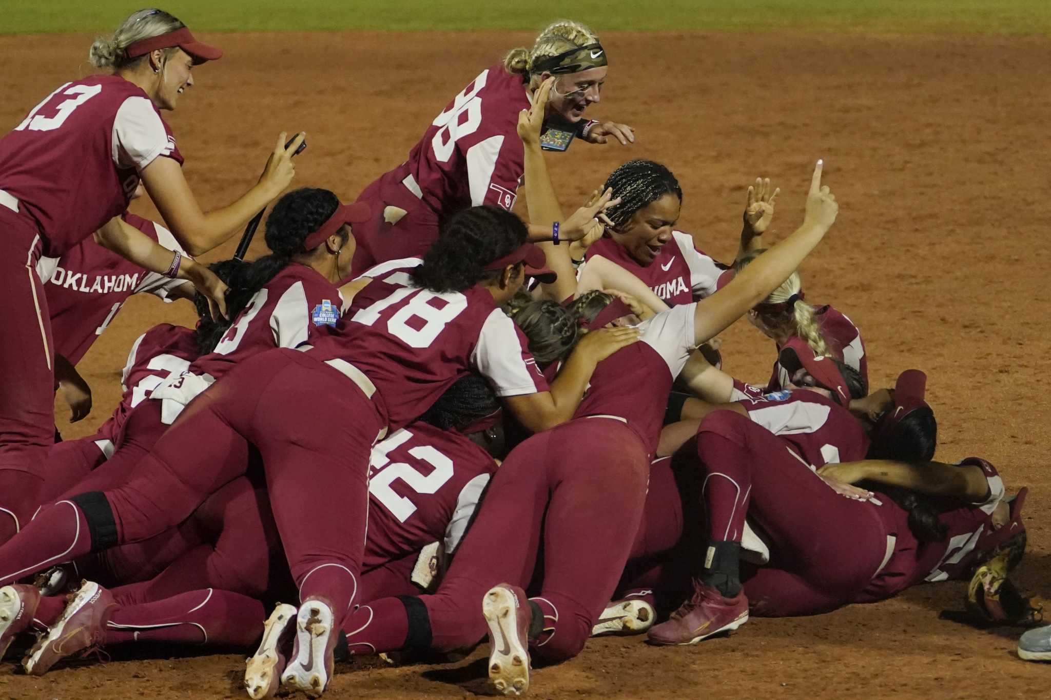 Stanford, Cal softball in same NCAA Tournament bracket as Oklahoma