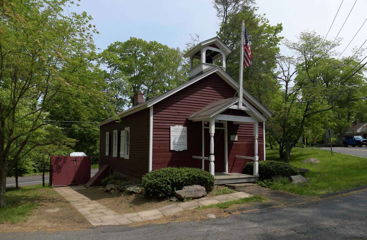 Ridgefield 3rd graders reenact 1800s life at oneroom schoolhouse