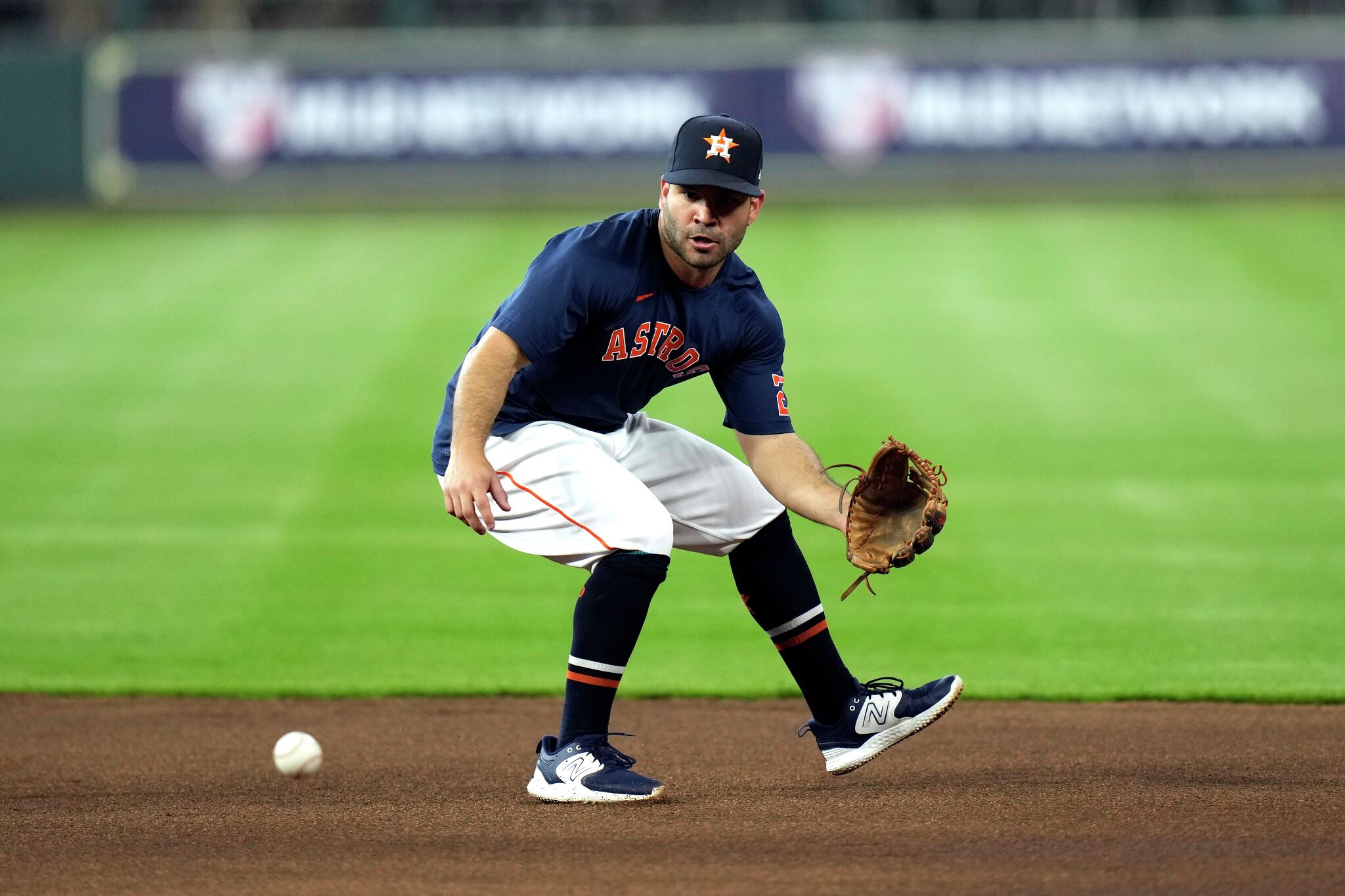 Astros: A Look Behind Jose Altuve's Recent Struggles - The