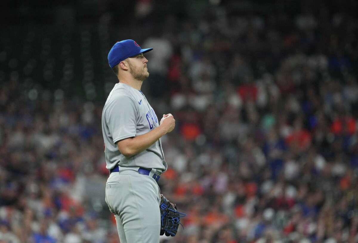 Houston Astros defeat Chicago Cubs in wacky series opener