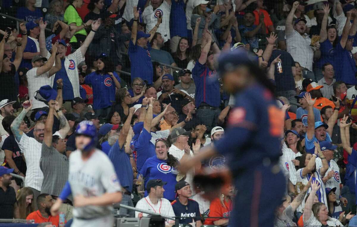 Houston Astros defeat Chicago Cubs in wacky series opener