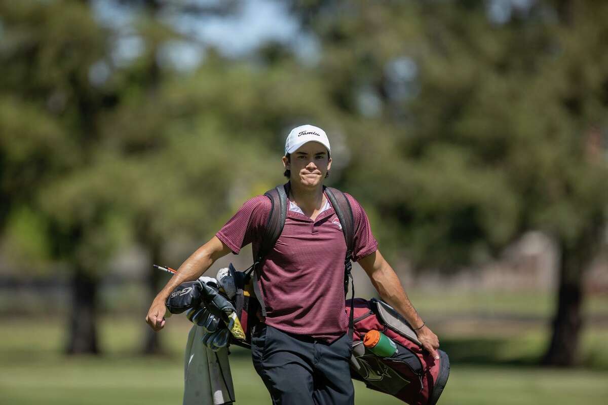 TAMIU junior Mauricio Figueroa clinched a spot in the NCAA Division II National Championship this past weekend after finishing fourth at the NCAA Division II West/South Central Regional Tournament.