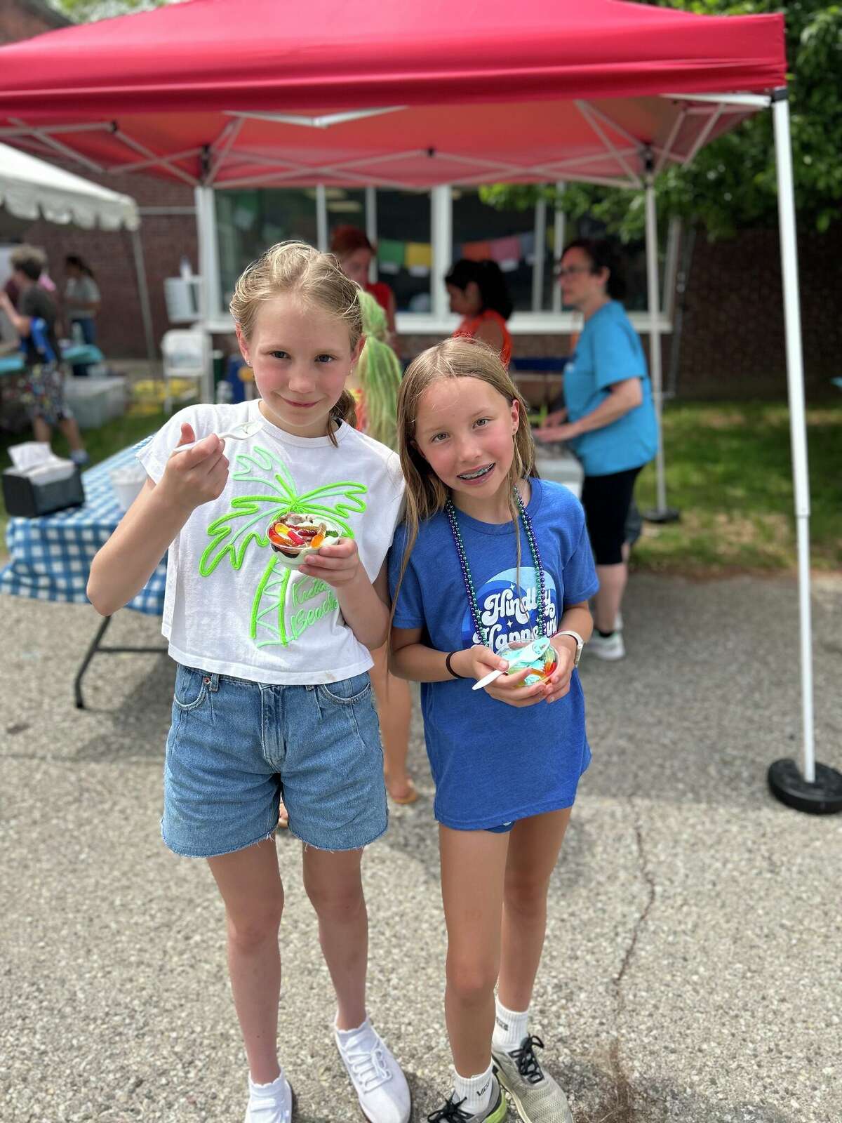 Hindley Elementary in Darien hosts fundraiser carnival
