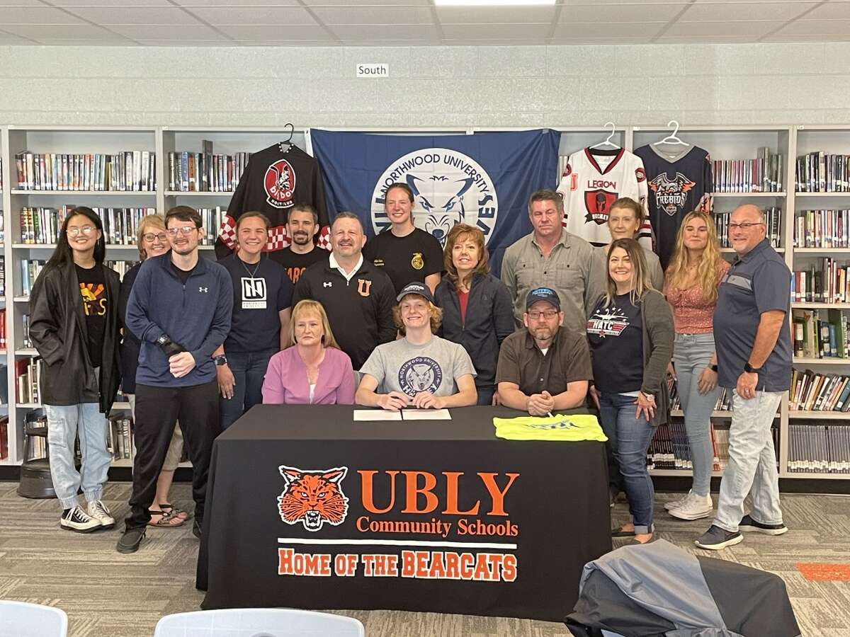 Ubly's Andrew Vogel to play hockey at Northwood University