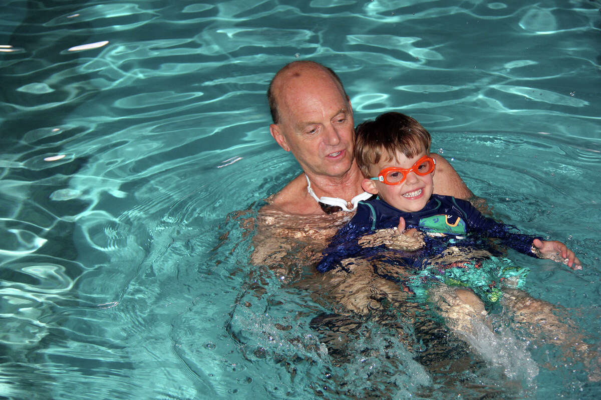 Olympic swimmers visit Edwardsville YMCA to enhance children's lessons