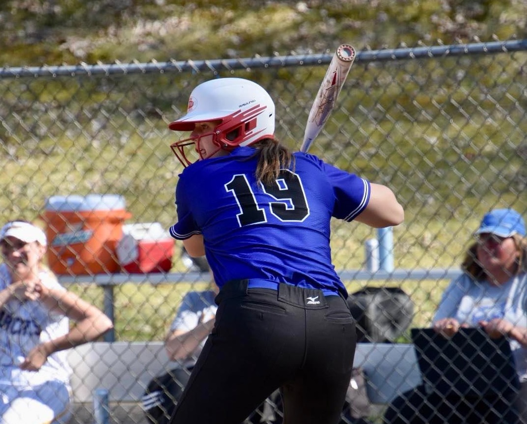 Old Lyme player first to homer at Haddam-Killinworth since 1984. - Vimarsana News