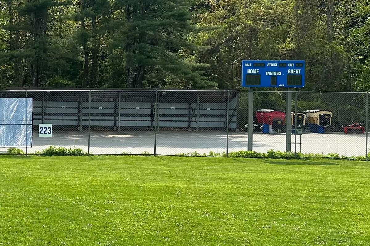 Old Lyme player first to homer at HaddamKillinworth since 1984.