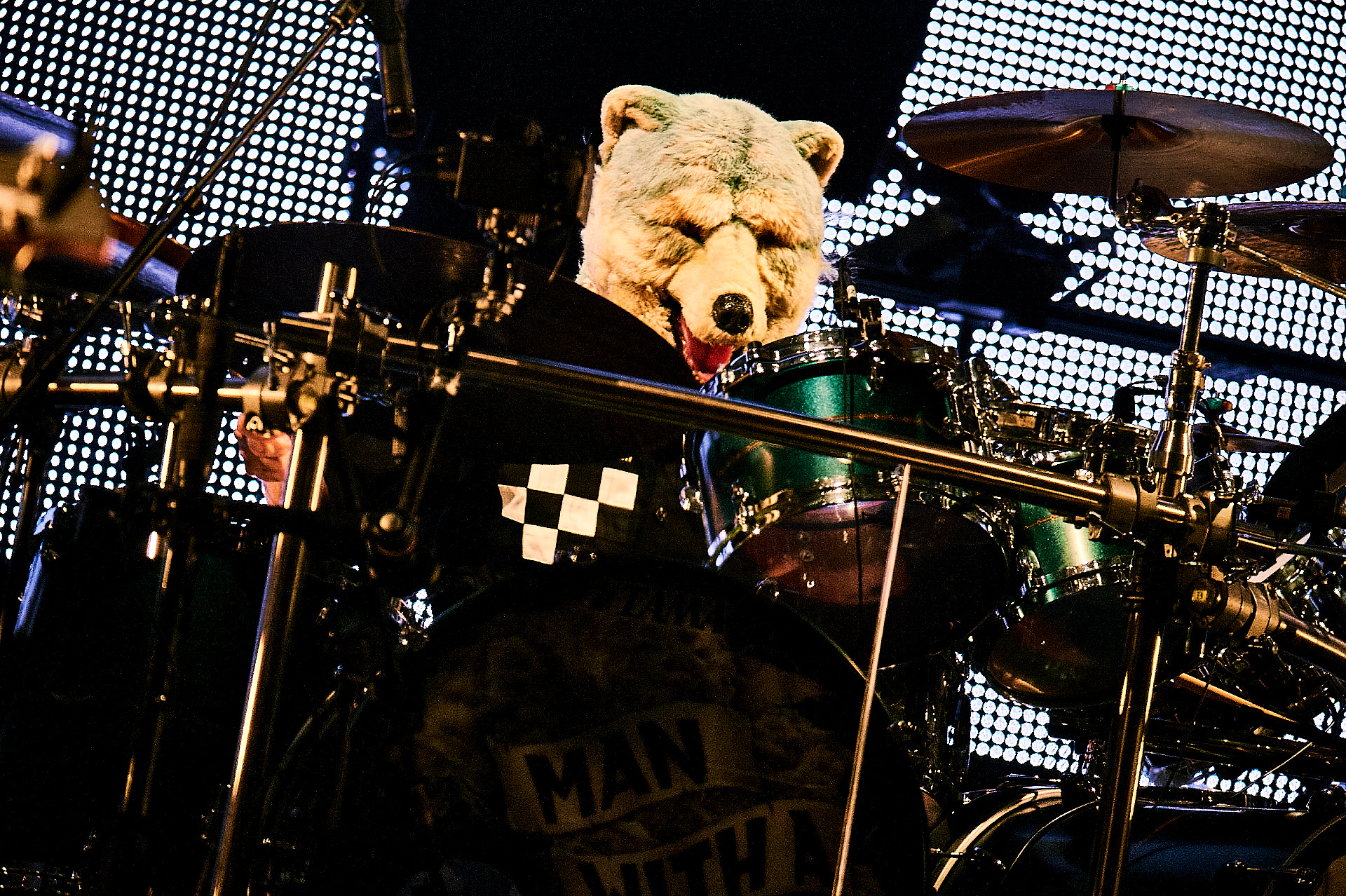 ミュージシャン MWAM Damon der Wasche Tee Japan's weirdest J-pop band is performing in Houston Friday
