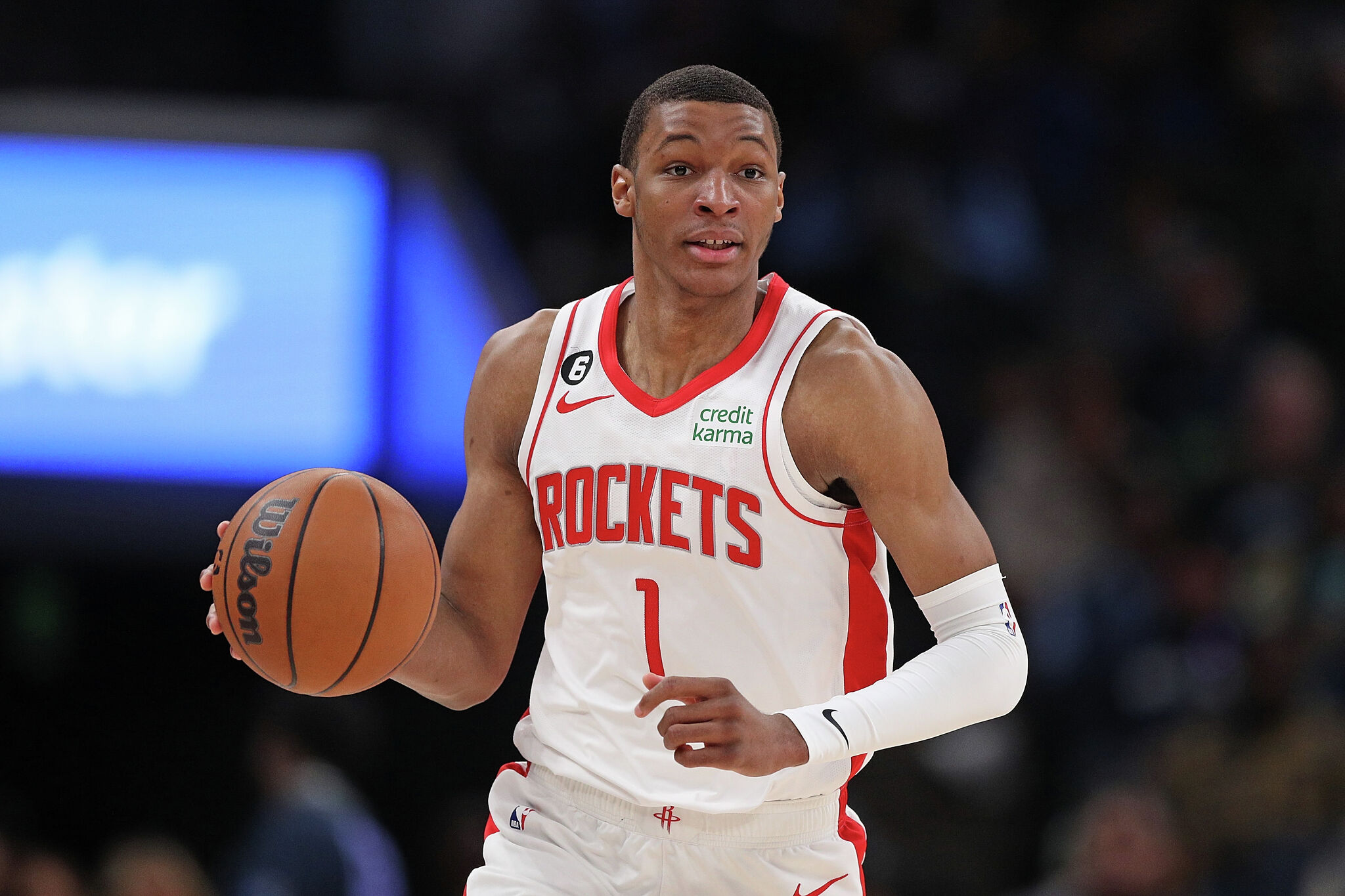 Jabari Smith Jr. reacts to Victor Wembanyama's apparent disrespect toward  Houston Rockets