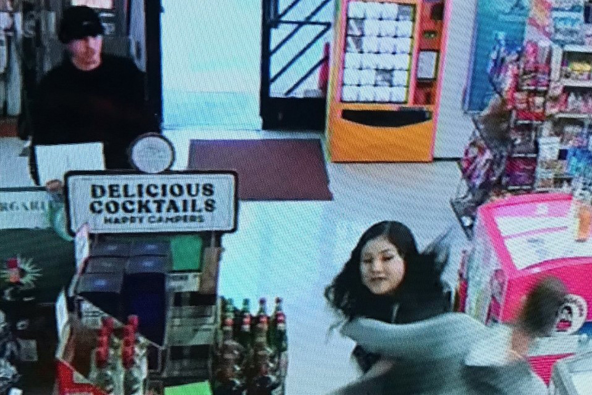 Gilroy police looking for Bay Area liquor store robbery suspects
