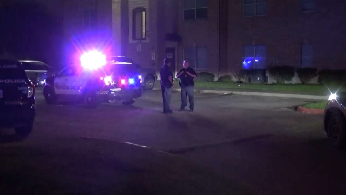 Man injured in northeast Houston shooting, stabbing
