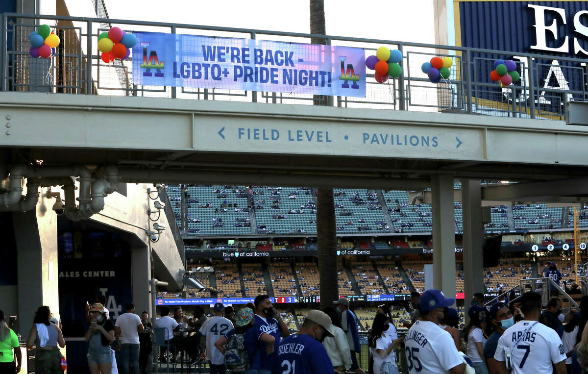 Dodgers apologize, reinvite legendary SF group to Pride Night