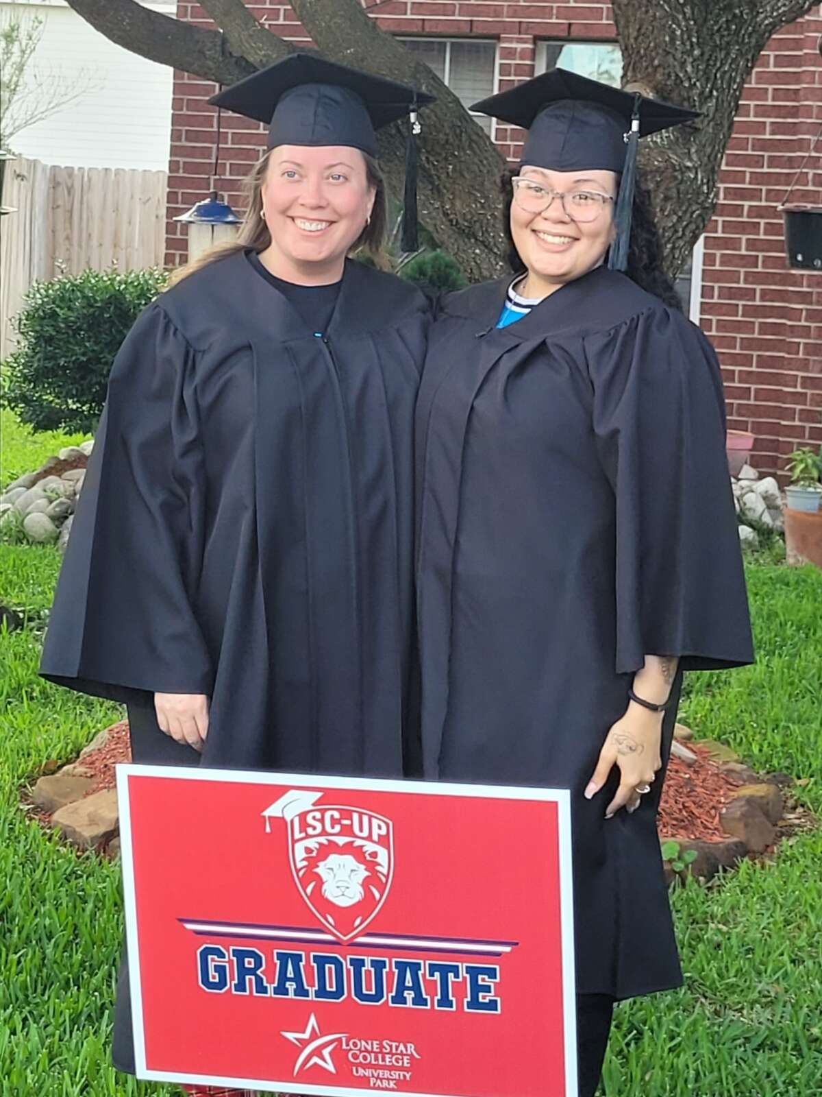 Lone Star College celebrates 2 momdaughter duos during graduation