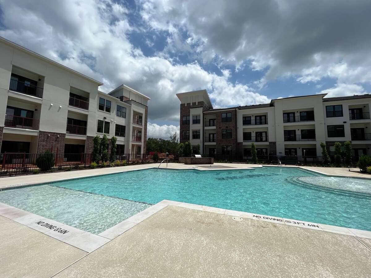 Montgomery’s Woodforest apartments tout pickleball courts, beer garden